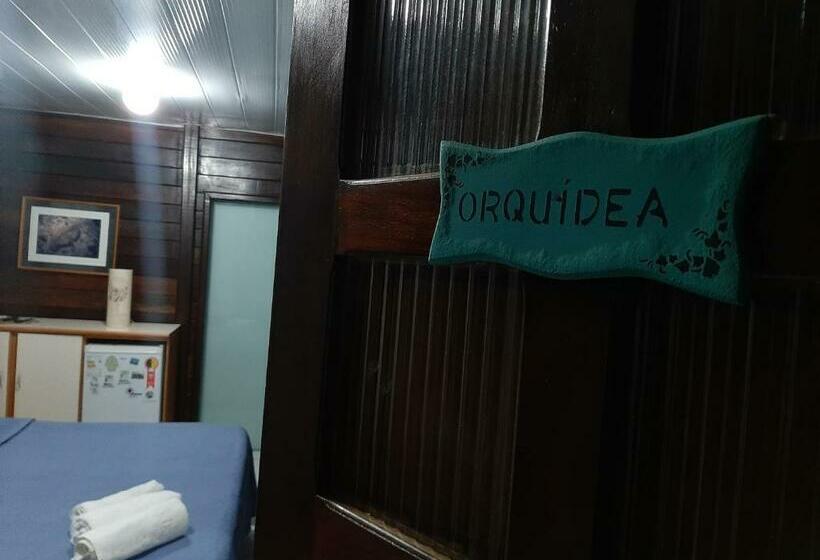 غرفة قياسية ثلاثية, Pousada Das Flores