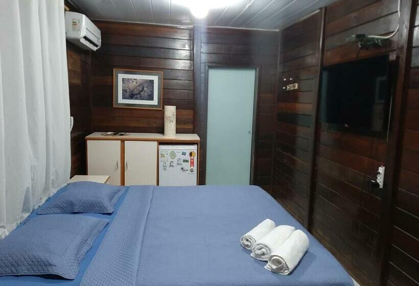 غرفة قياسية ثلاثية, Pousada Das Flores