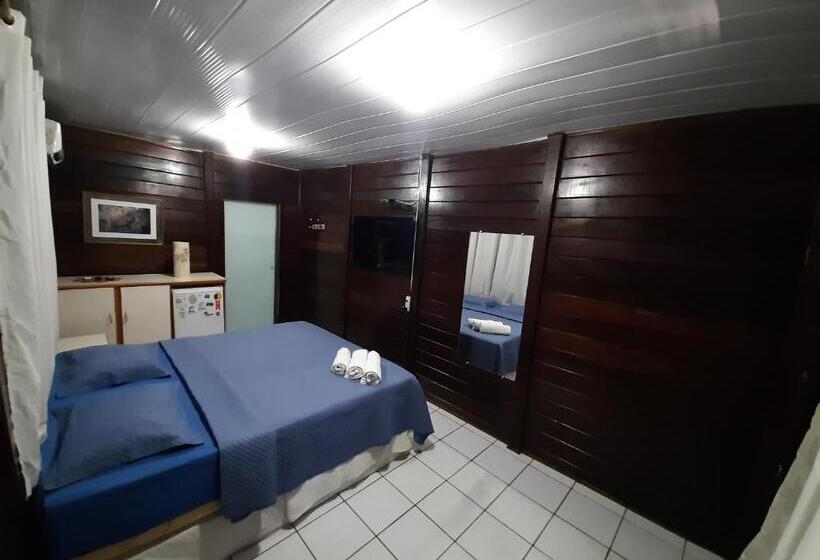 غرفة قياسية ثلاثية, Pousada Das Flores