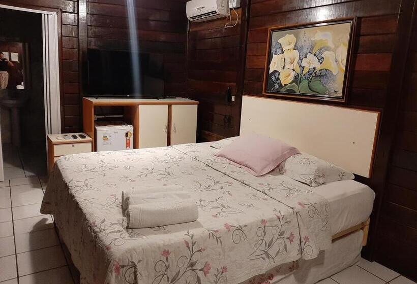 غرفة قياسية ثلاثية, Pousada Das Flores