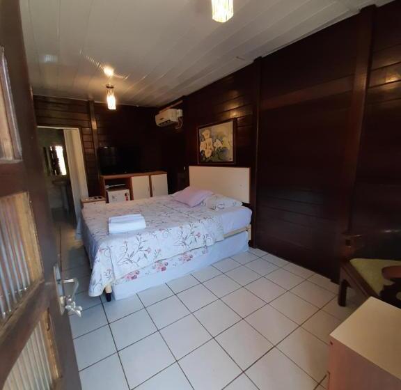 غرفة قياسية ثلاثية, Pousada Das Flores