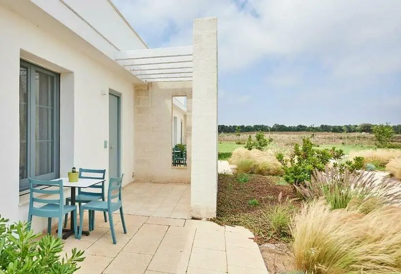 コンフォートトリプルルーム, Relais Masseria Le Cesine   Cdshotels