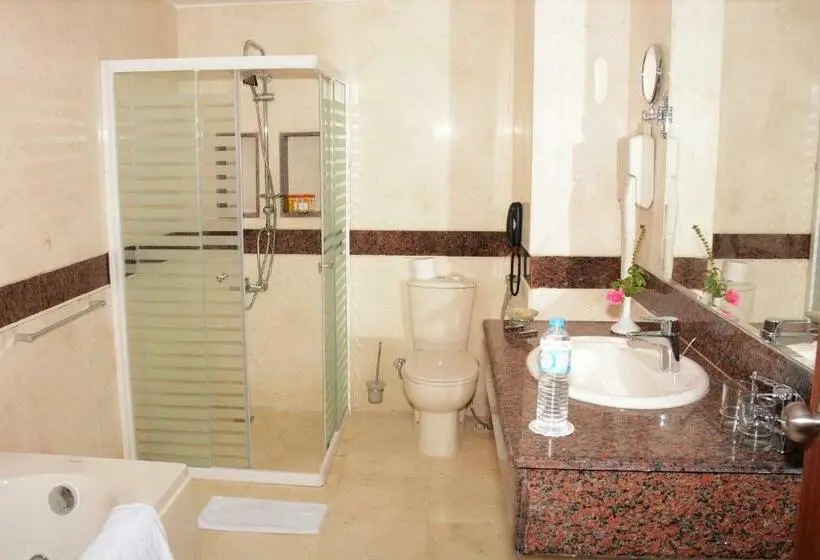 سوئیت رویال, Casa Mare Resort