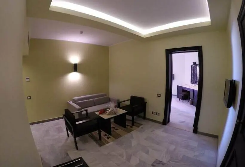 سوئیت رویال, Casa Mare Resort