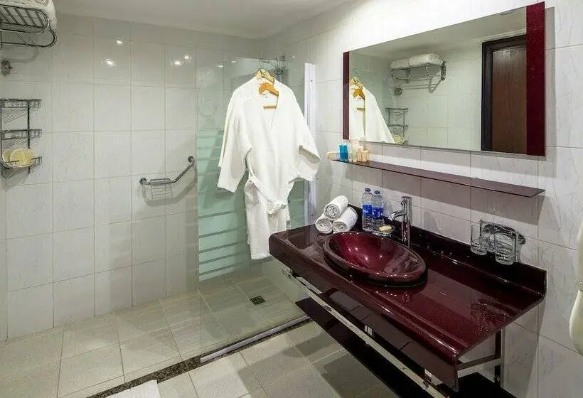 سوئیت رویال, Casa Mare Resort