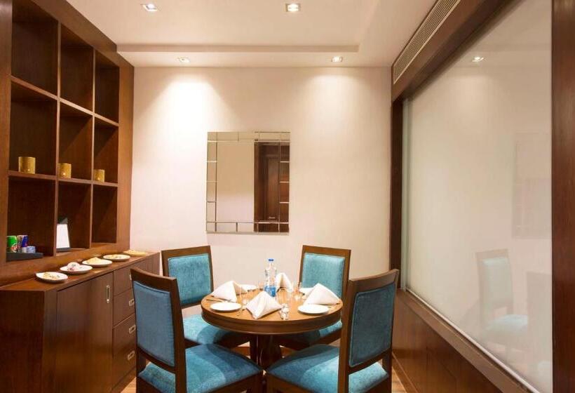 سوئیت با تخت بزرگ, Royal Tulip Shimla  Kufri