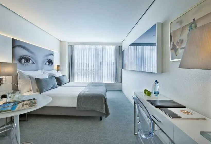 اتاق لوکس با چشم‌انداز شهر, White Lisboa