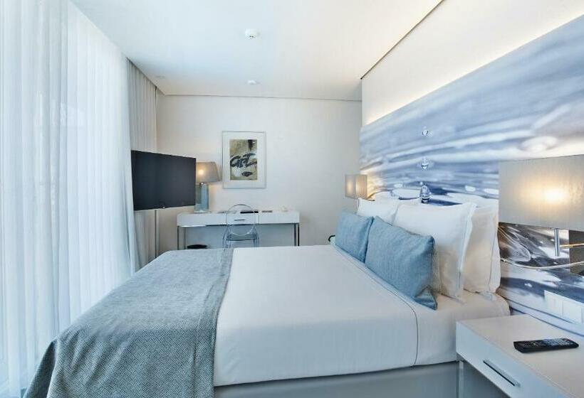 سوییت دوبلکس, White Lisboa