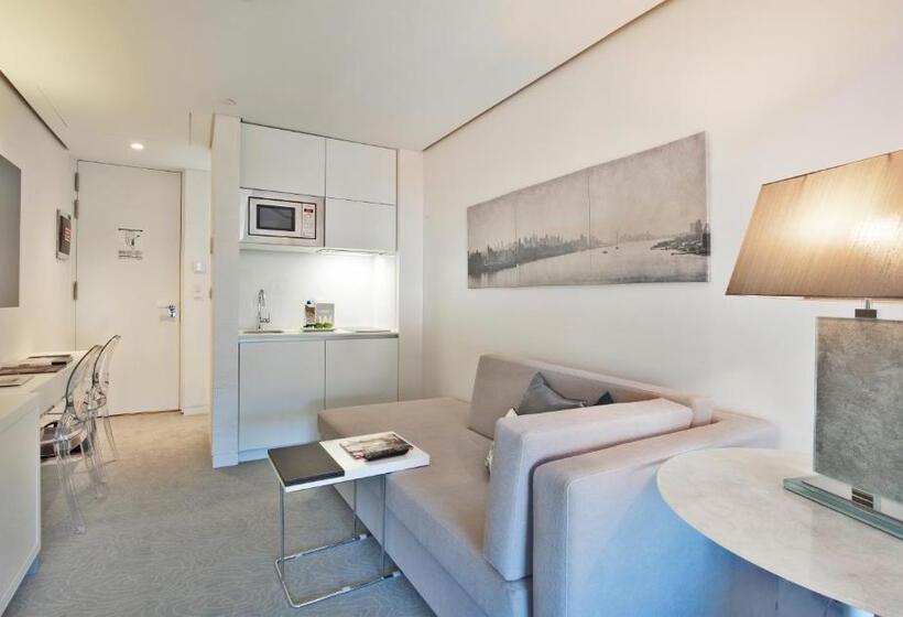 سوییت دوبلکس, White Lisboa