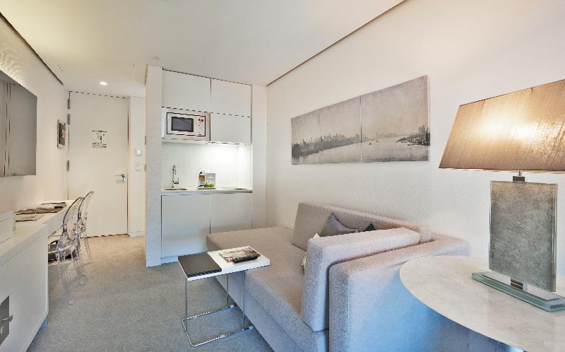 سوییت دوبلکس, White Lisboa