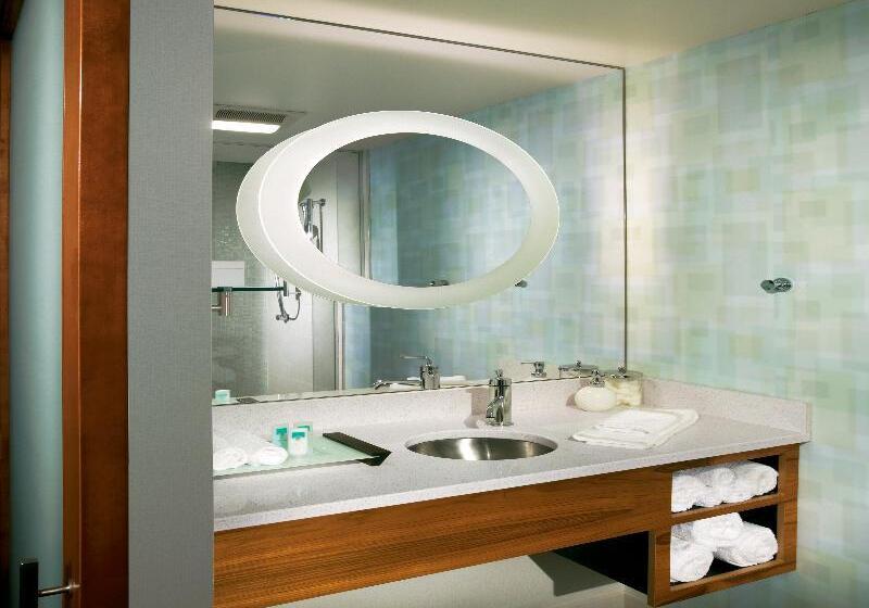 سوییت دوبلکس, White Lisboa