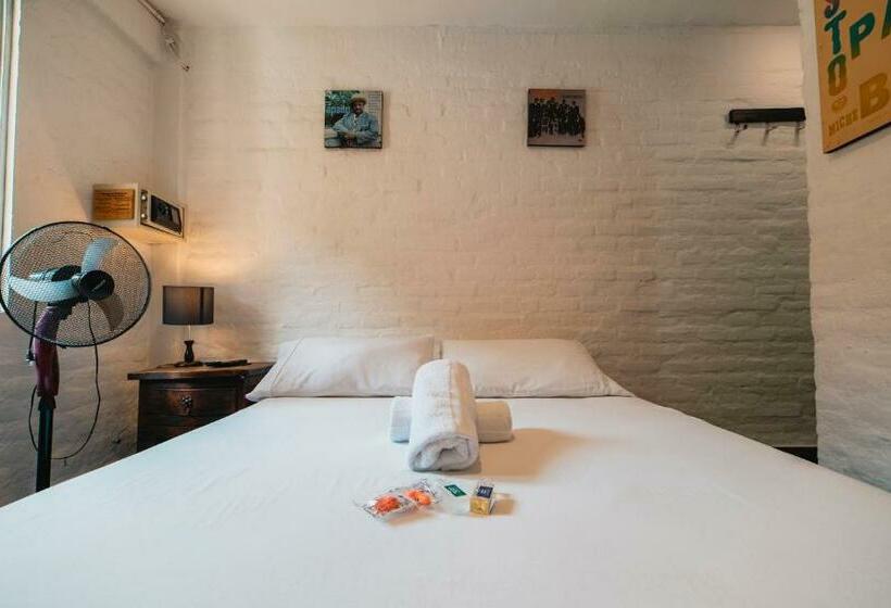 スタンダードルーム, Viajero Hostel Cali & Salsa School