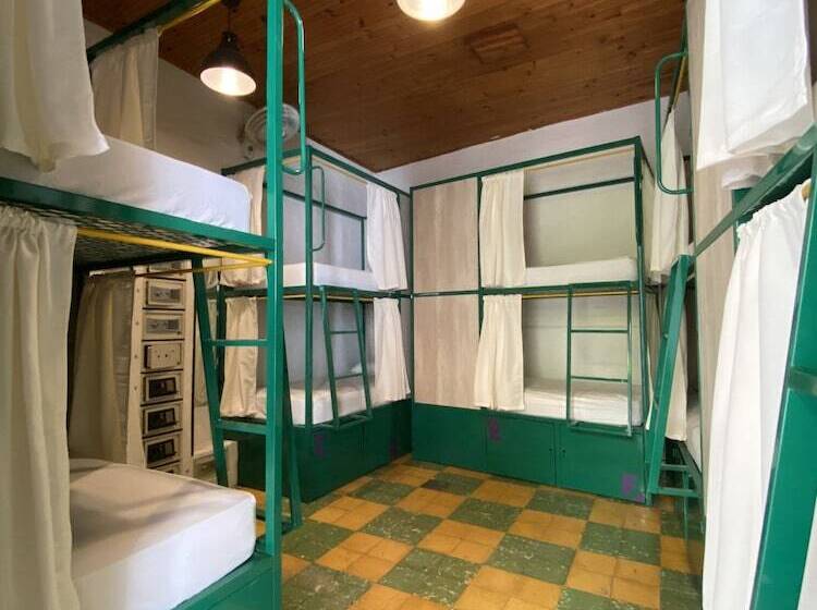 共同バス付シェアルーム, Viajero Hostel Cali & Salsa School