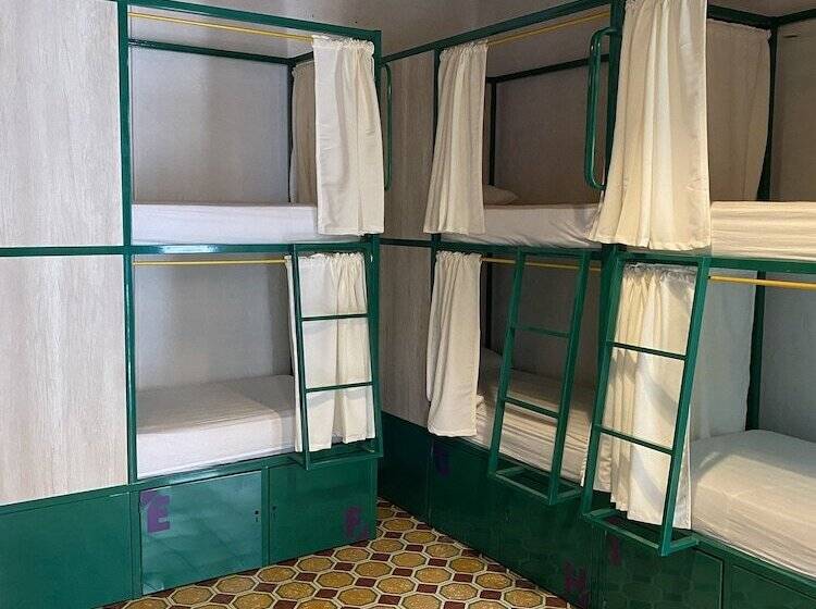 バス共有のスタンダードルーム, Viajero Hostel Cali & Salsa School