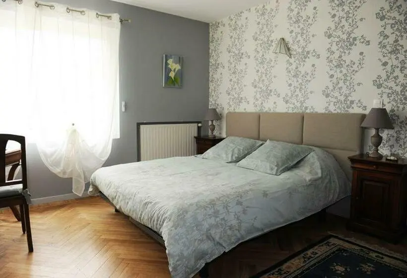 Sviitti Parveke, A L Orée Du Bois   Chambres D Hôtes