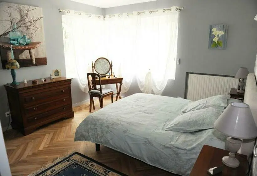 Sviitti Parveke, A L Orée Du Bois   Chambres D Hôtes