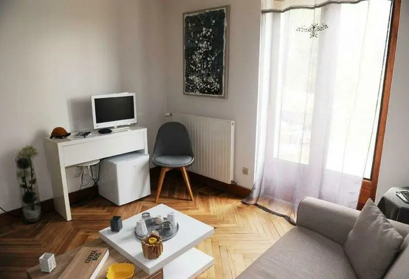 Sviitti Parveke, A L Orée Du Bois   Chambres D Hôtes