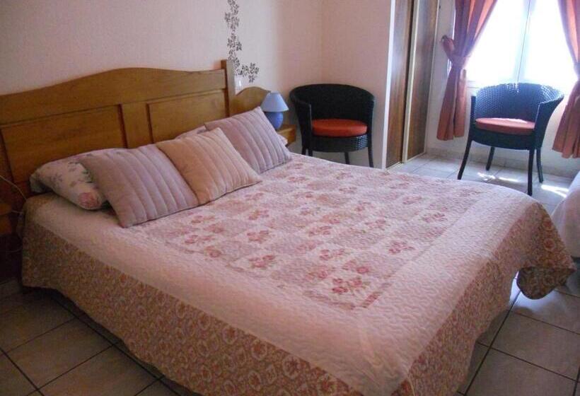 חדר סטנדרט, Chez Louis Chambres D'hôtes à La Ferme