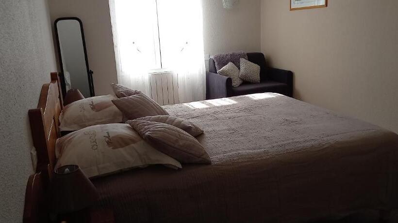 חדר סטנדרט, Chez Louis Chambres D'hôtes à La Ferme