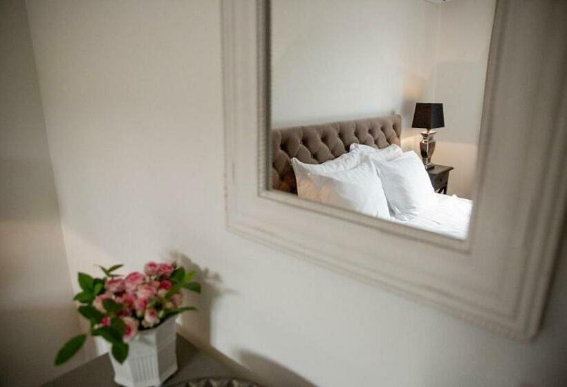 غرفة قياسية, La Libertie