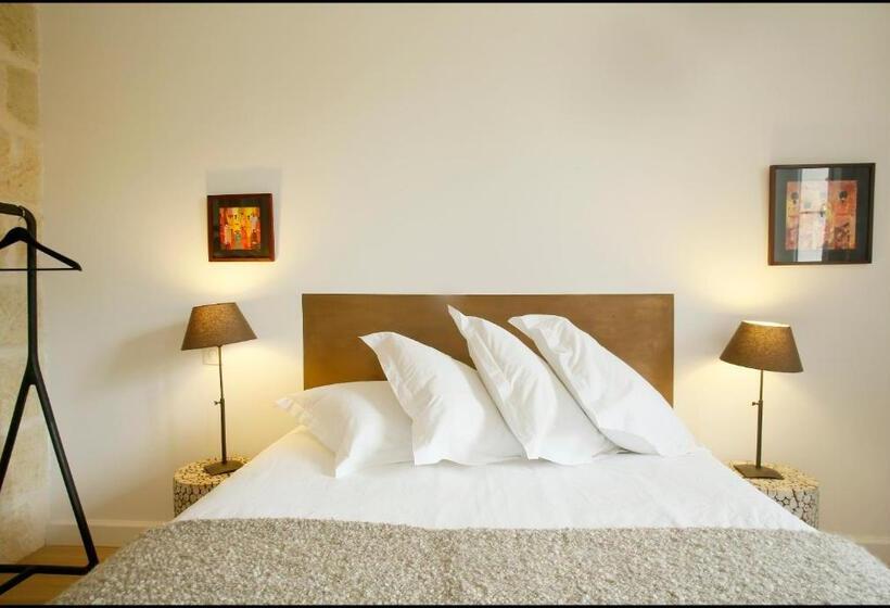 스위트, La Maison Rouge D Uzes B&b