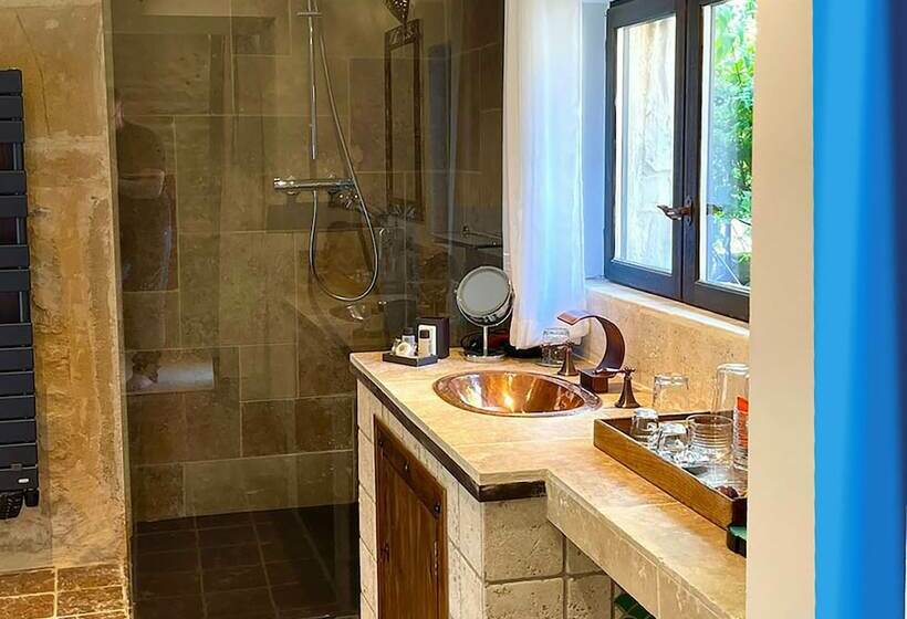 スタンダードルーム, Le Clos Des Anges