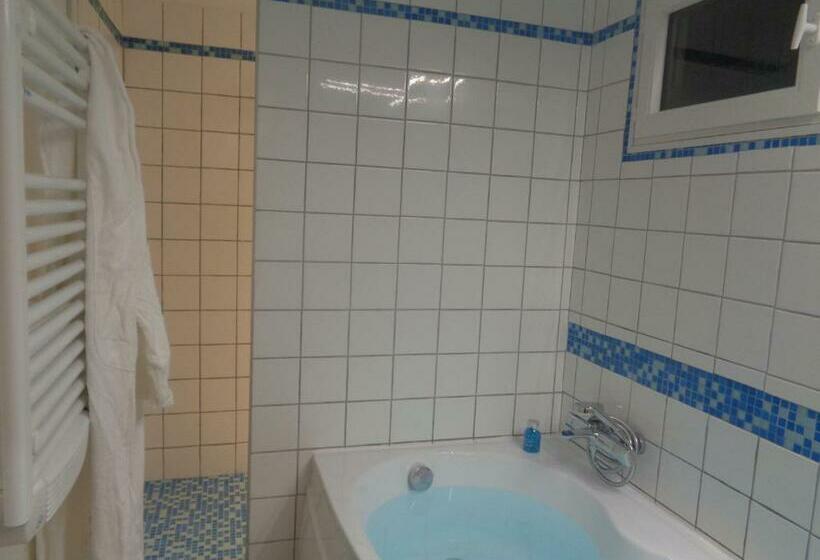 סוויטה משפחתית, Les Chambres De Kerael