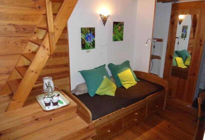 חדר סטנדרט לשלושה, Les Chambres De Kerael