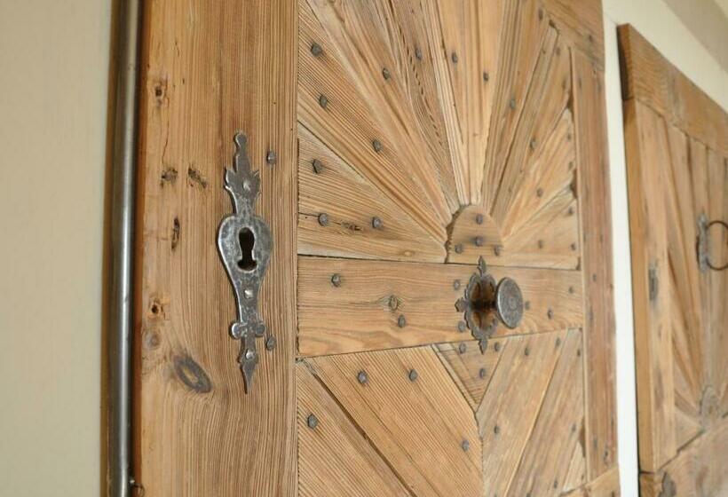 سوییت سوپریور, Maison Orsini