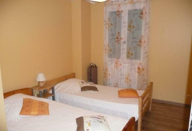 شقة 3 غرف, Chambres D Hôtes Climatisées Avec Cuisine D été Villa Gour Du Peyrol