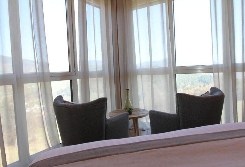 Quarto Estandar Vista Montanha, Les Alisiers