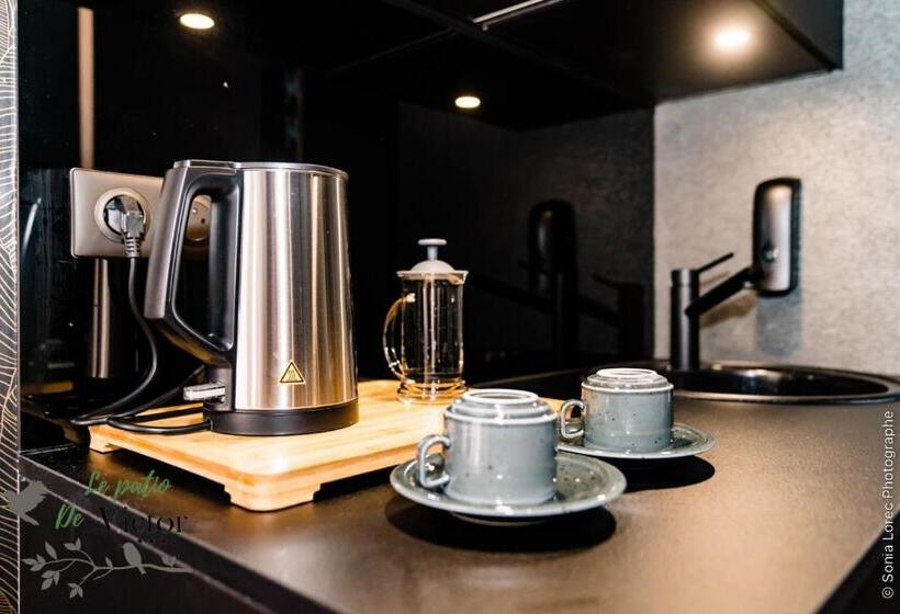 غرفة قياسية ثلاثية, Hôtel Le Patio De Victor, Lorient