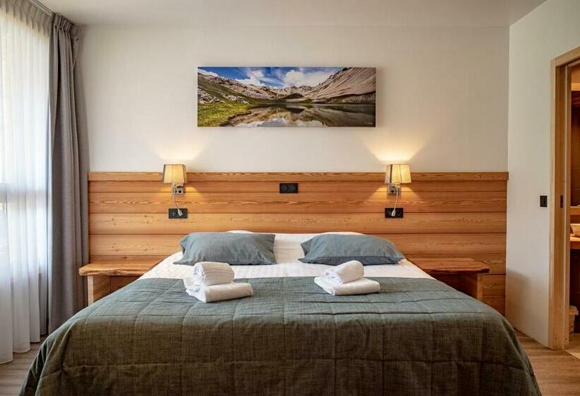 غرفة عائلية, Hôtel Restaurant Saint Roch