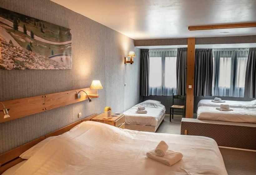 غرفة عائلية, Hôtel Restaurant Saint Roch