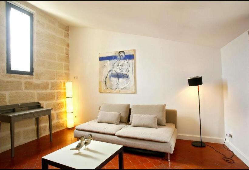 סוויטה, La Maison Rouge D Uzes B&b