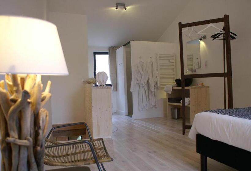 חדר דלוקס עם נוף לפארק, La Maison Rouge D Uzes B&b