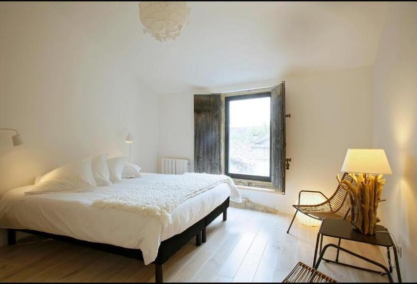 חדר דלוקס עם נוף לפארק, La Maison Rouge D Uzes B&b