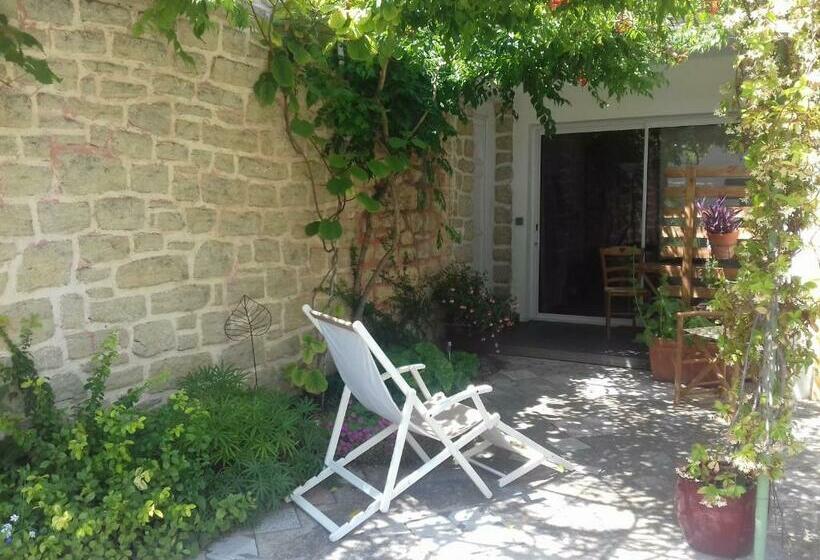 标准间, Lazen B&b