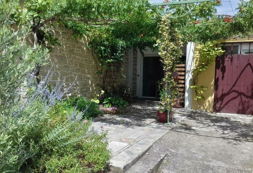 标准间, Lazen B&b