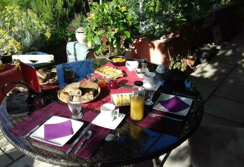 标准间, Lazen B&b