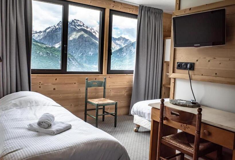 غرفة قياسية ثلاثية, Hôtel Restaurant Saint Roch