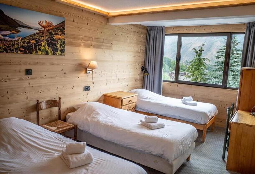 اتاق استاندارد سه نفره, Hôtel Restaurant Saint Roch