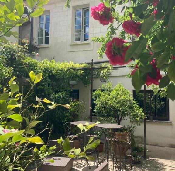 דירה בת חדר שינה 1 עם מרפסת, La Maison Des Augustins B&b, Spa Et Fitness