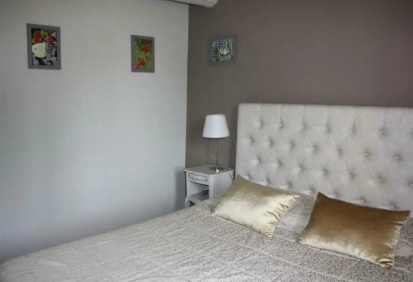Comfort-huone, Chambre D Hôtes Au Chant Des Sorgues