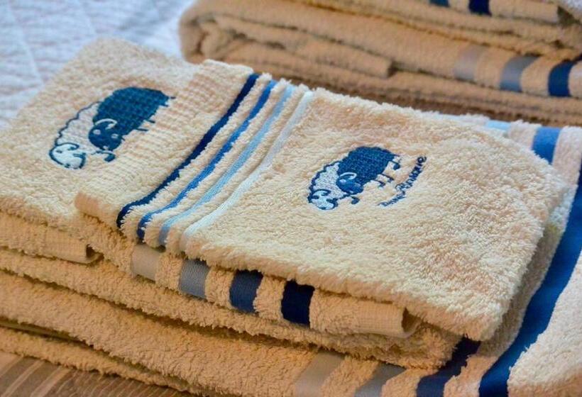 스탠다드 트리플 룸, Chambres D'hôtes Coteaux Sud