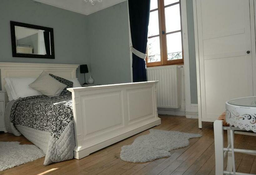 标准间, Le Moulin Des Farges