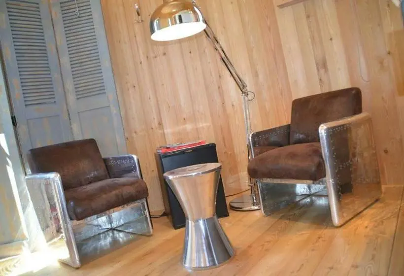 Standard-studio, Coup 2 Foudres