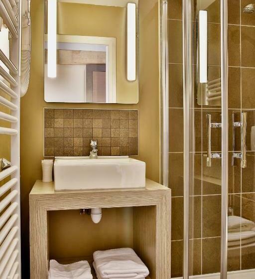 חדר קלאסי, Ferme Du Roy