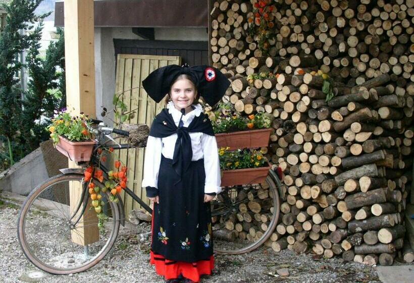 شقة غرفتين, Gîte La Charmaie