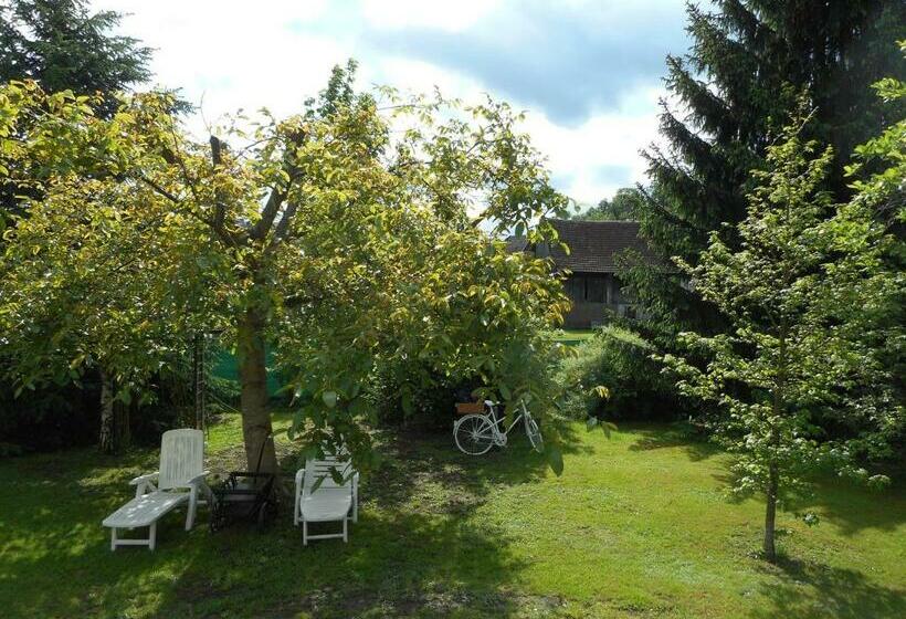 شقة غرفتين, Gîte La Charmaie